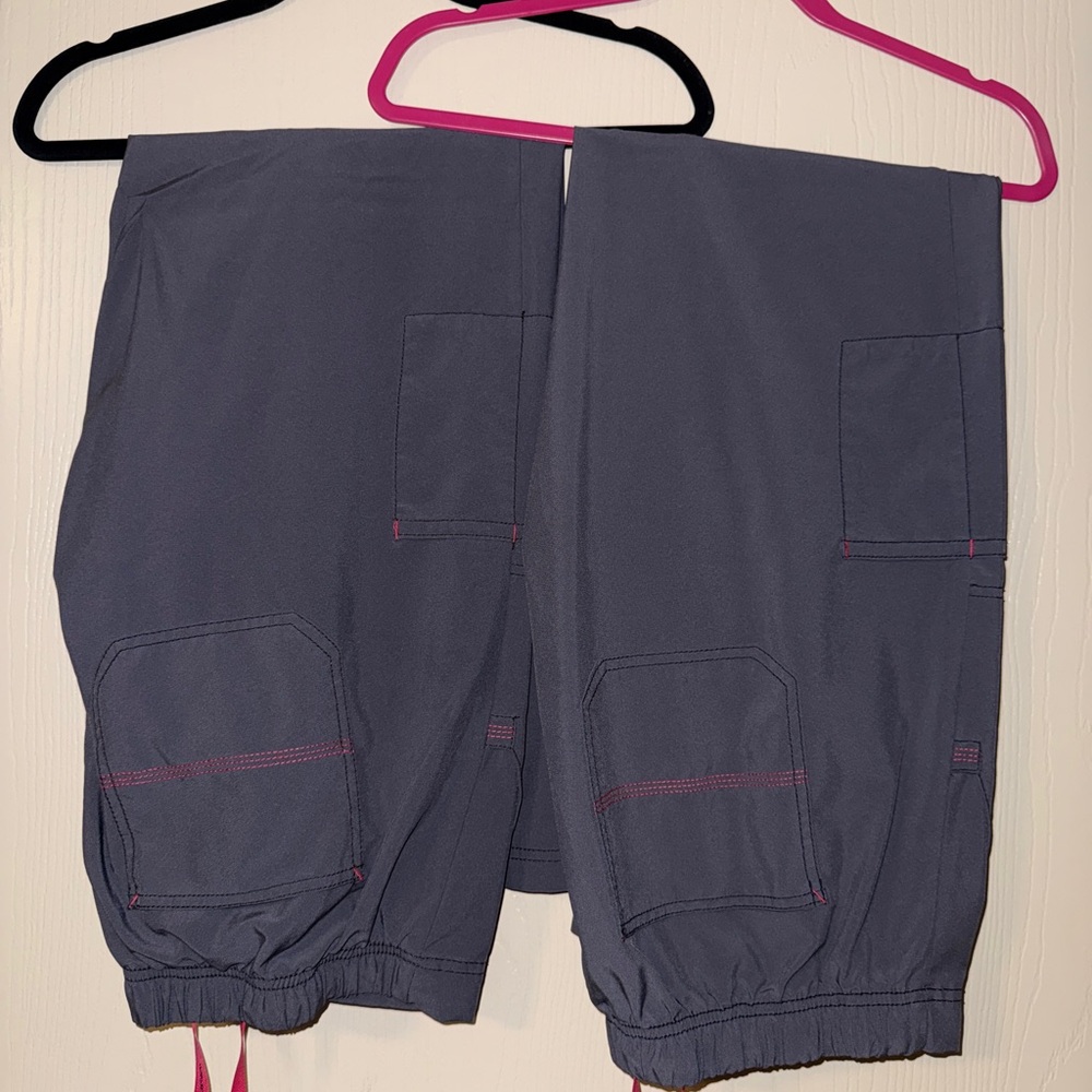 Women’s Carhartt Scrub Pants